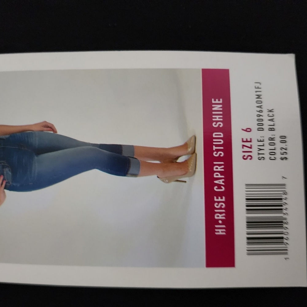 Nwt faith jean capri